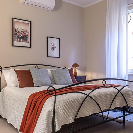 Room & Breakfast Canalino 21 Modena Bagian luar foto