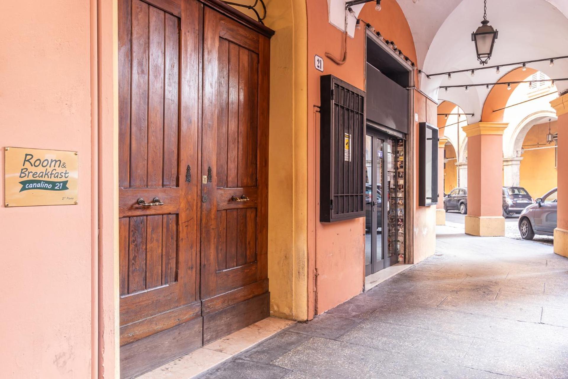 Room & Breakfast Canalino 21 Modena Bagian luar foto
