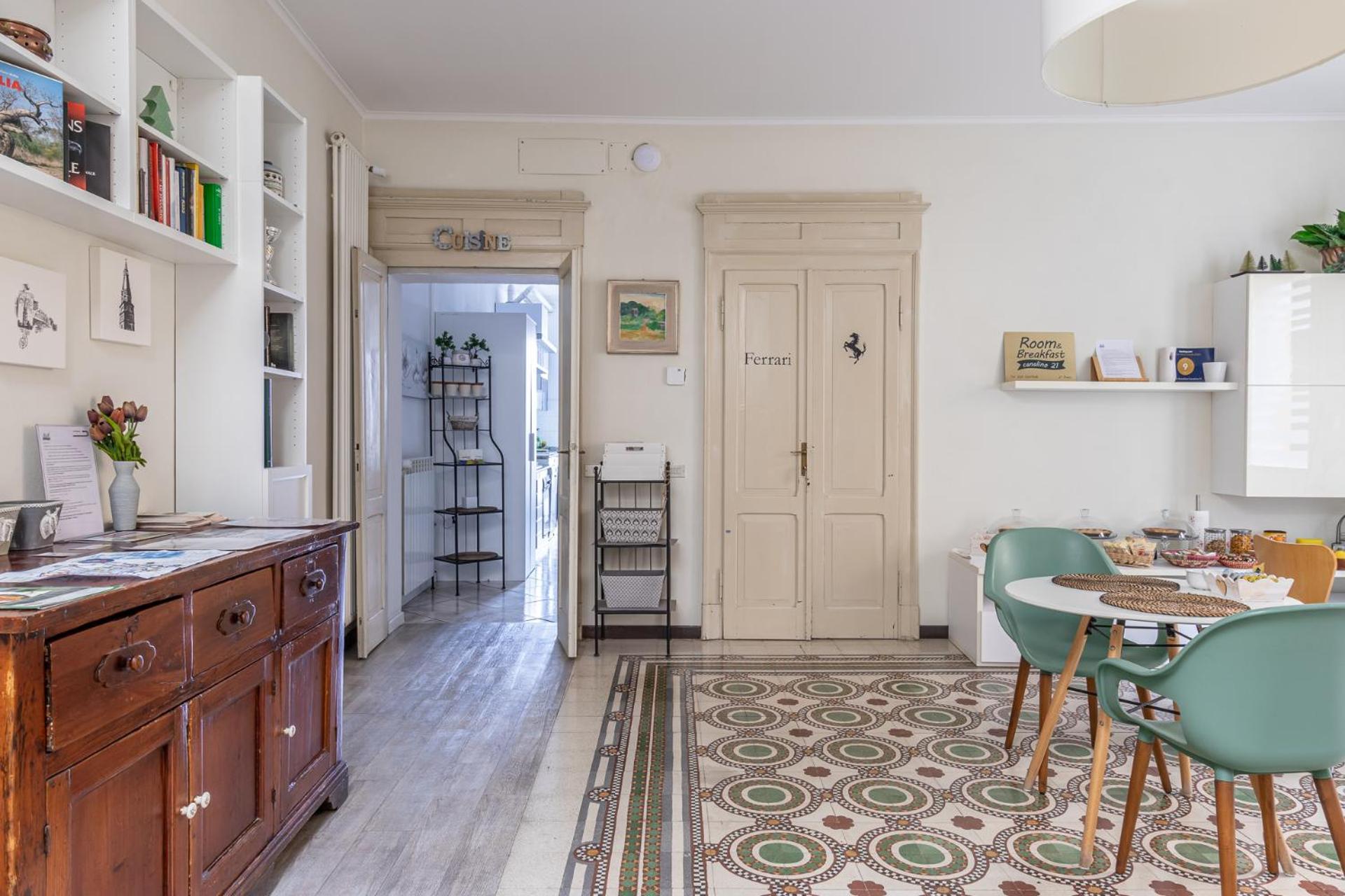 Room & Breakfast Canalino 21 Modena Bagian luar foto