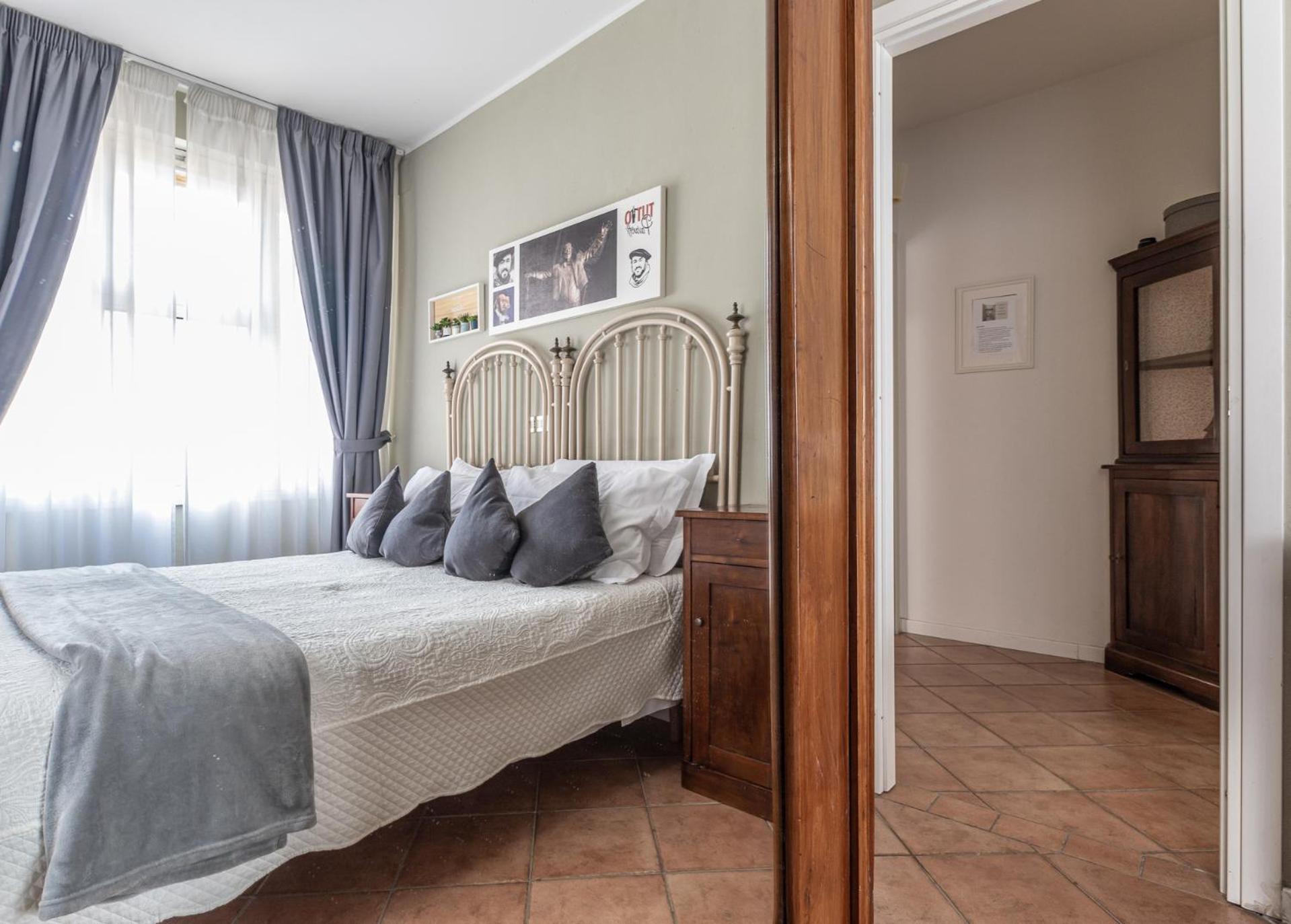 Room & Breakfast Canalino 21 Modena Bagian luar foto