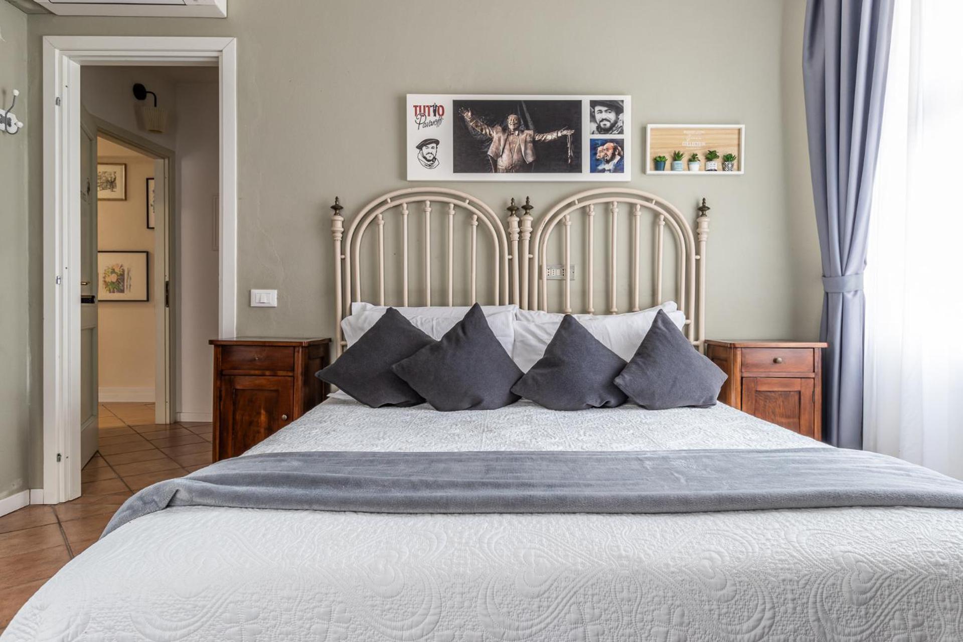 Room & Breakfast Canalino 21 Modena Bagian luar foto