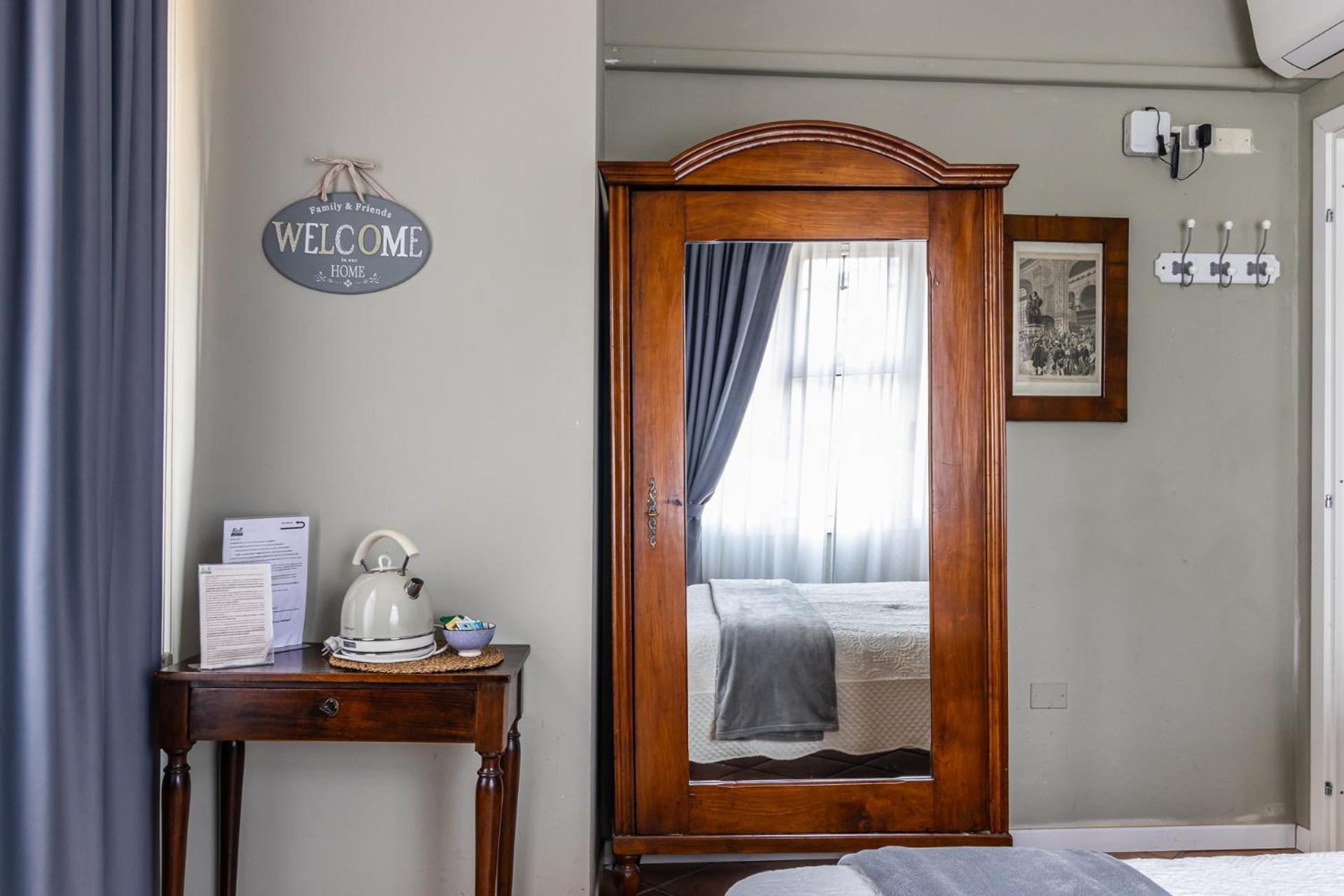 Room & Breakfast Canalino 21 Modena Bagian luar foto