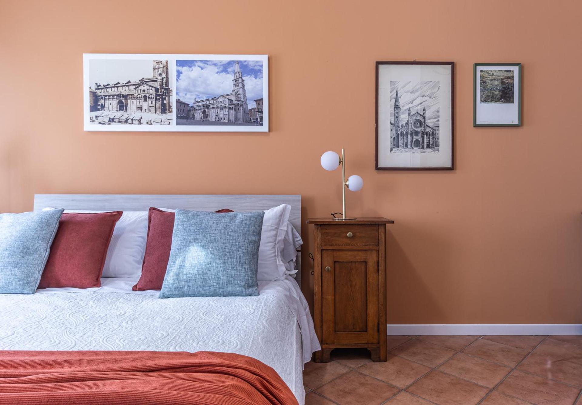Room & Breakfast Canalino 21 Modena Bagian luar foto
