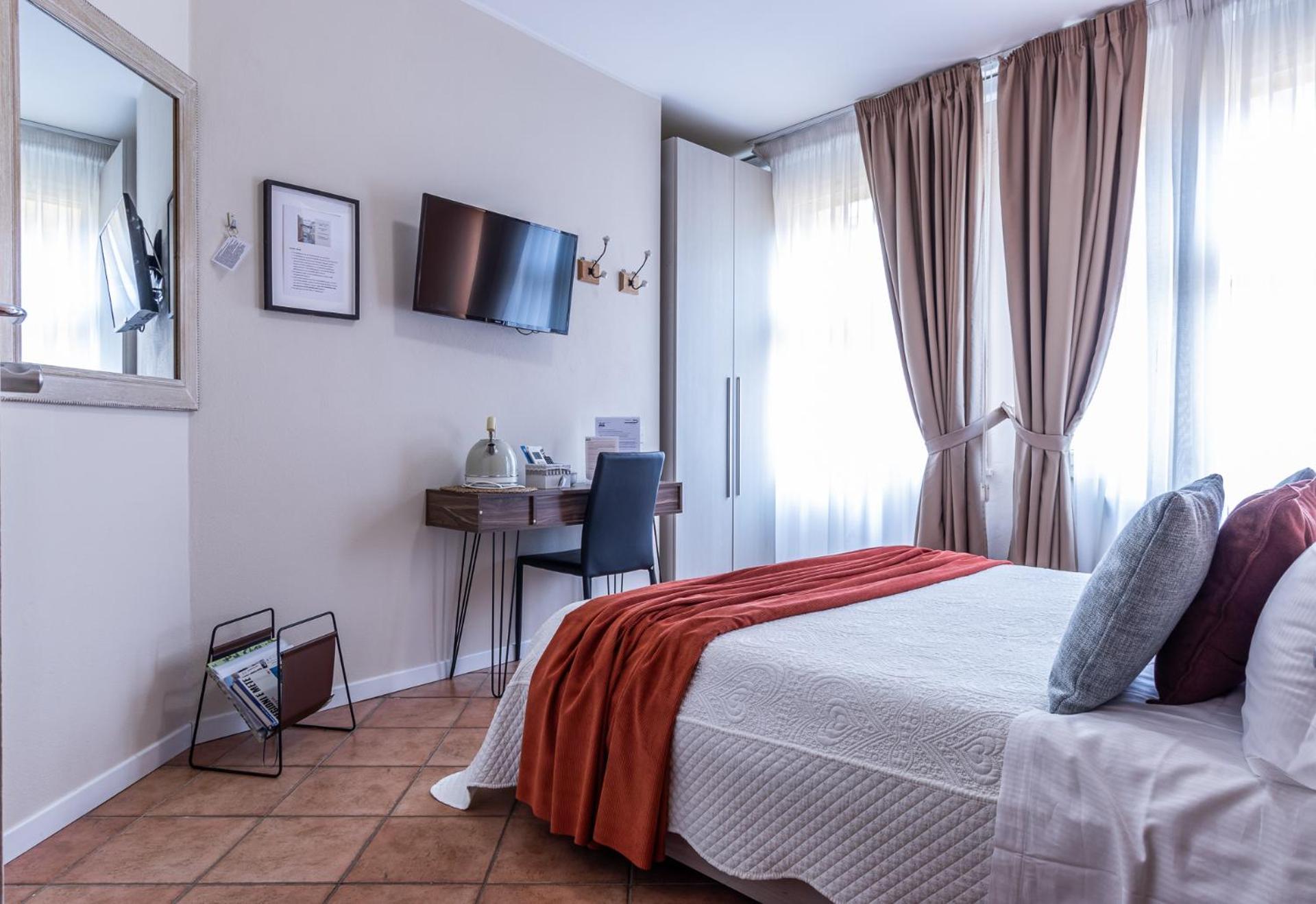 Room & Breakfast Canalino 21 Modena Bagian luar foto