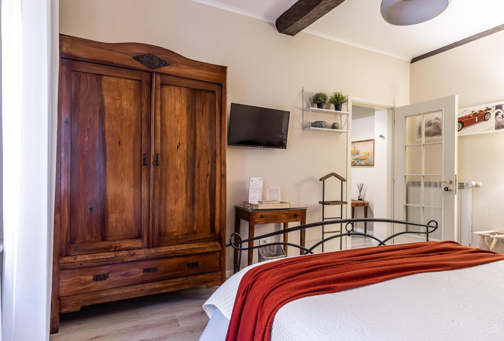 Room & Breakfast Canalino 21 Modena Bagian luar foto
