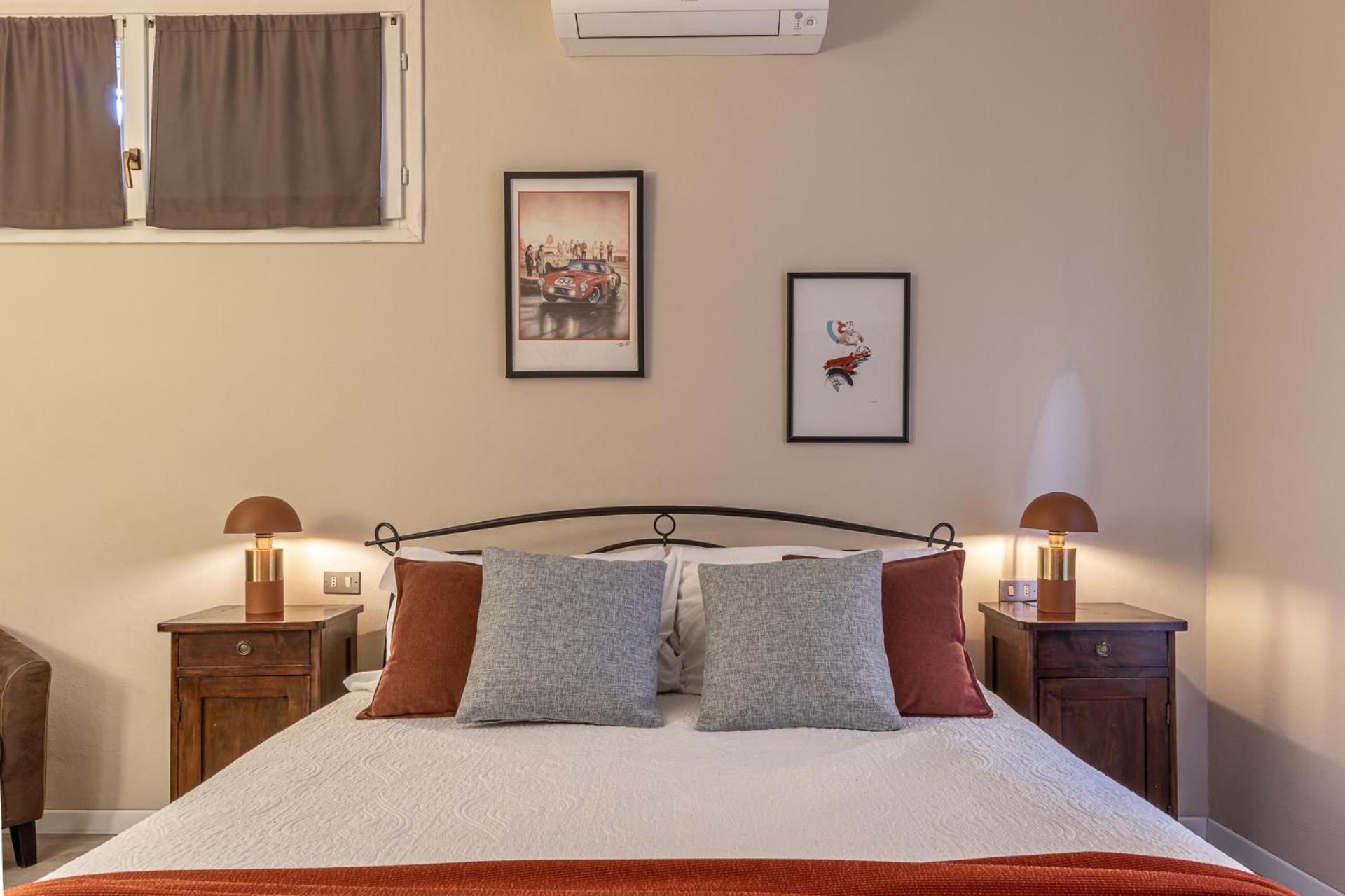 Room & Breakfast Canalino 21 Modena Bagian luar foto